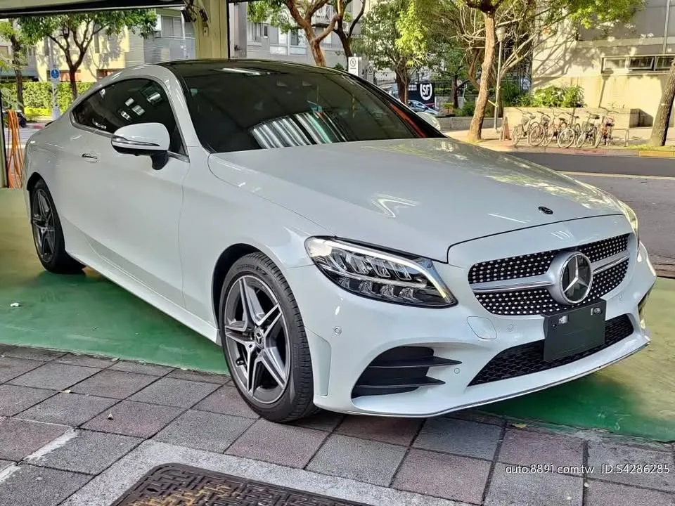 cover image of M-Benz C-Class C300 Coupe AMG 2.0T 總代理白車黑內